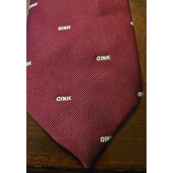 Hog Wild! Boston Other - Hog Wild Boston Pork Avenue Collection OINK Pig Silk Tie Burgundy Maroon Novelty